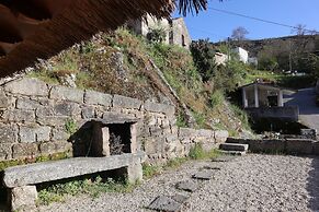 Comfortable Rural Cottage in Ancient Village in the Douro Region