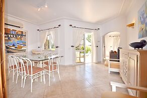 Old Vilage Area Walking Distance to all Amenities