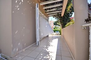 Old Vilage Area Walking Distance to all Amenities