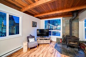 Snowline Cabin 66 - Hot Tub - Wi-fi - 3 Bedroom - Sleeps 10