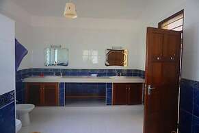Siku Moja Villa - Beautiful Beach Family Villa