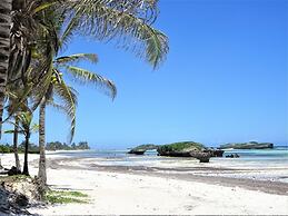 Room in B&B - Watamu, Nestled Between Pristine Beaches and Lush Tropic