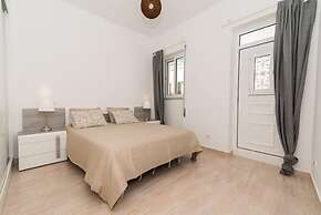 2bedroom House Cozy Typical Restored Single Storey 5 min From the Fuse