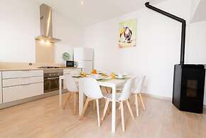 2bedroom House Cozy Typical Restored Single Storey 5 min From the Fuse