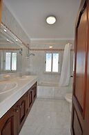 Charming Villa, Private Pool, Walking Distance to Centre, Free AC & Wi