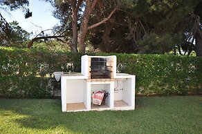 Charming Villa, Private Pool, Walking Distance to Centre, Free AC & Wi
