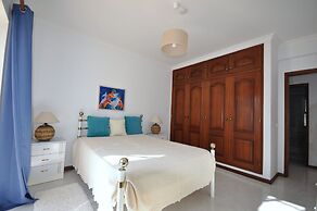 Charming Villa, Private Pool, Walking Distance to Centre, Free AC & Wi