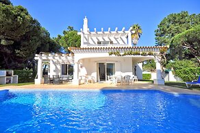 Charming Villa, Private Pool, Walking Distance to Centre, Free AC & Wi