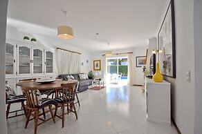 Charming Villa, Private Pool, Walking Distance to Centre, Free AC & Wi