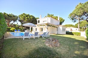 Charming Villa, Private Pool, Walking Distance to Centre, Free AC & Wi