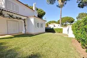 Charming Villa, Private Pool, Walking Distance to Centre, Free AC & Wi