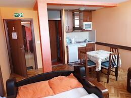 Hotel Apartments  Bella Mare Belgrade