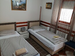 Hotel Apartments  Bella Mare Belgrade