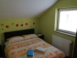 Hotel Apartments  Bella Mare Belgrade