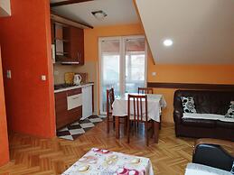 Hotel Apartments  Bella Mare Belgrade