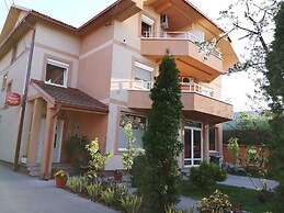 Hotel Apartments  Bella Mare Belgrade