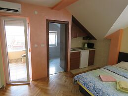 Hotel Apartments  Bella Mare Belgrade
