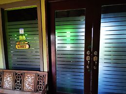 OYO 90038 Dalyla Inn Chalet