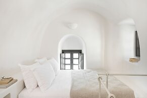 Armenaki -  Adults Only