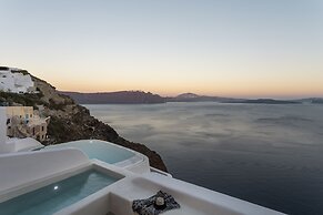 Armenaki -  Adults Only