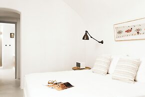 Armenaki -  Adults Only