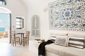 Armenaki -  Adults Only