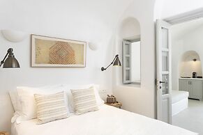 Armenaki -  Adults Only