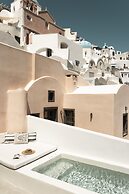 Armenaki -  Adults Only