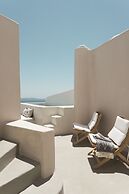 Armenaki -  Adults Only