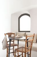 Armenaki -  Adults Only