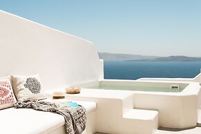 Armenaki -  Adults Only