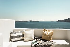 Armenaki -  Adults Only