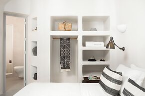 Armenaki -  Adults Only