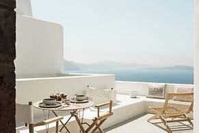 Armenaki -  Adults Only