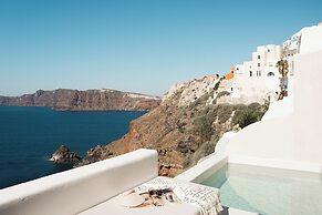 Armenaki -  Adults Only