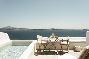 Armenaki -  Adults Only