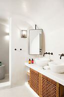 Armenaki -  Adults Only