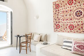 Armenaki -  Adults Only