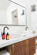 Armenaki -  Adults Only