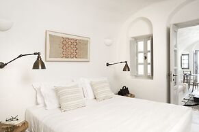 Armenaki -  Adults Only