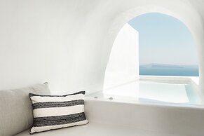 Armenaki -  Adults Only