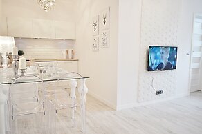 Warsaw Concierge Opera Apartment