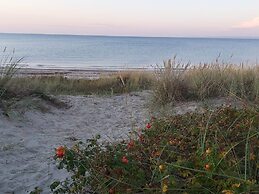 Splendid Holiday Home in Dronningmolle near Beach