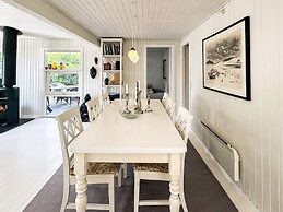 Splendid Holiday Home in Dronningmolle near Beach