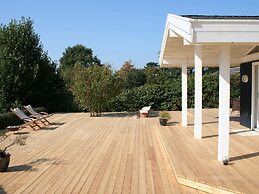Splendid Holiday Home in Dronningmolle near Beach