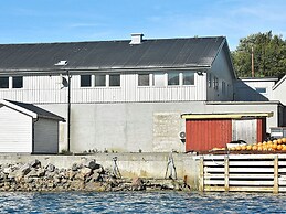 8 Person Holiday Home in Oksvoll