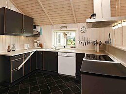 10 Person Holiday Home in Vaeggerlose-by Traum