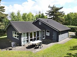 8 Person Holiday Home in Albaek