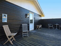 Peaceful Holiday Home in Storvorde near Sea