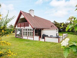 Idyllic Holiday Home in Ulfborg with Hot Tub & Sauna